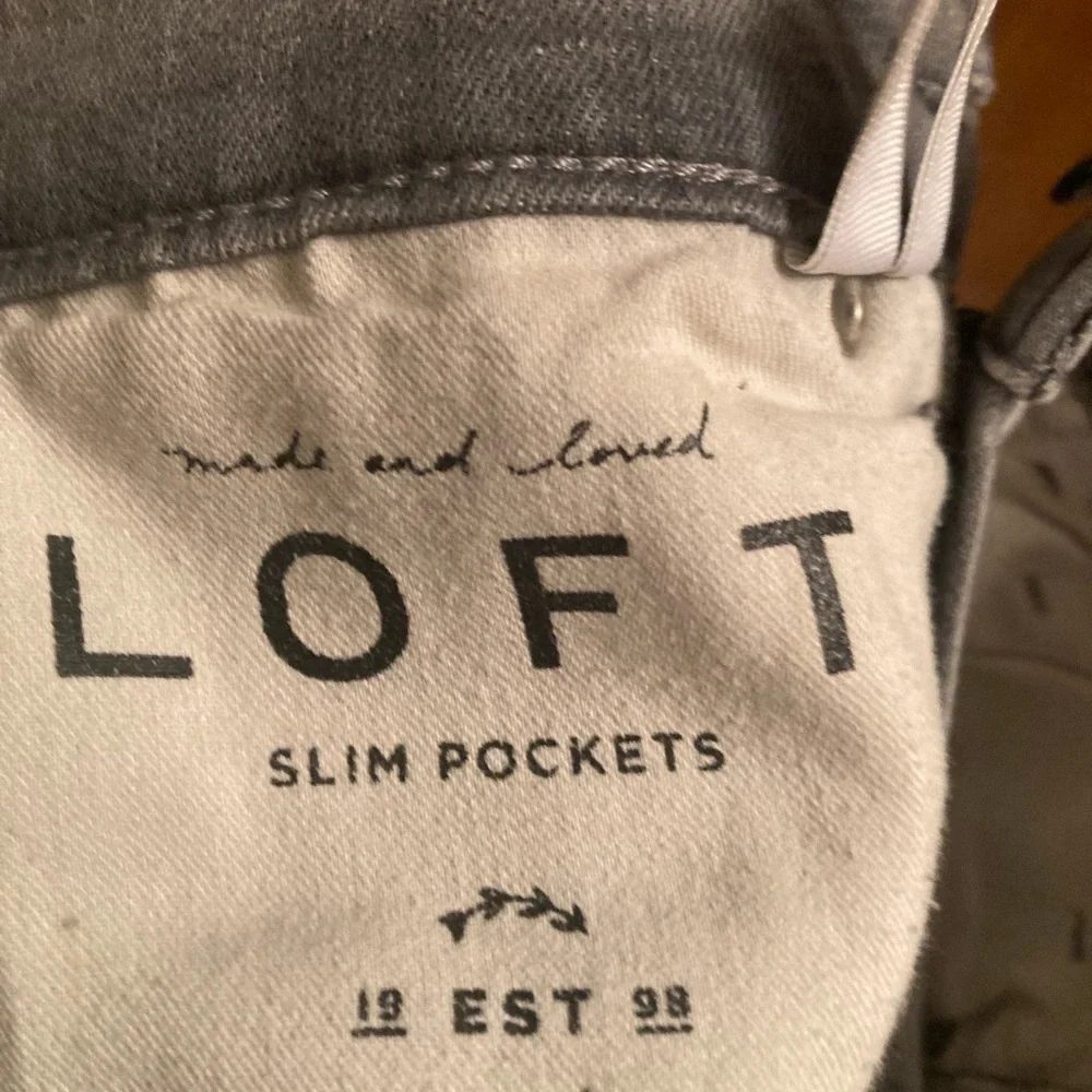 Loft Skinny Crop Gray Jeans‎ Size 2/26!! So Soft! NWOT